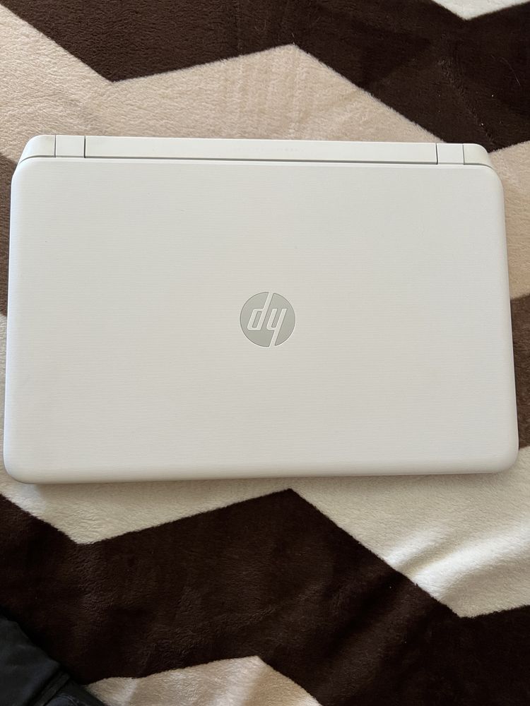 Laptop HP, vând sau schimb cu tableta