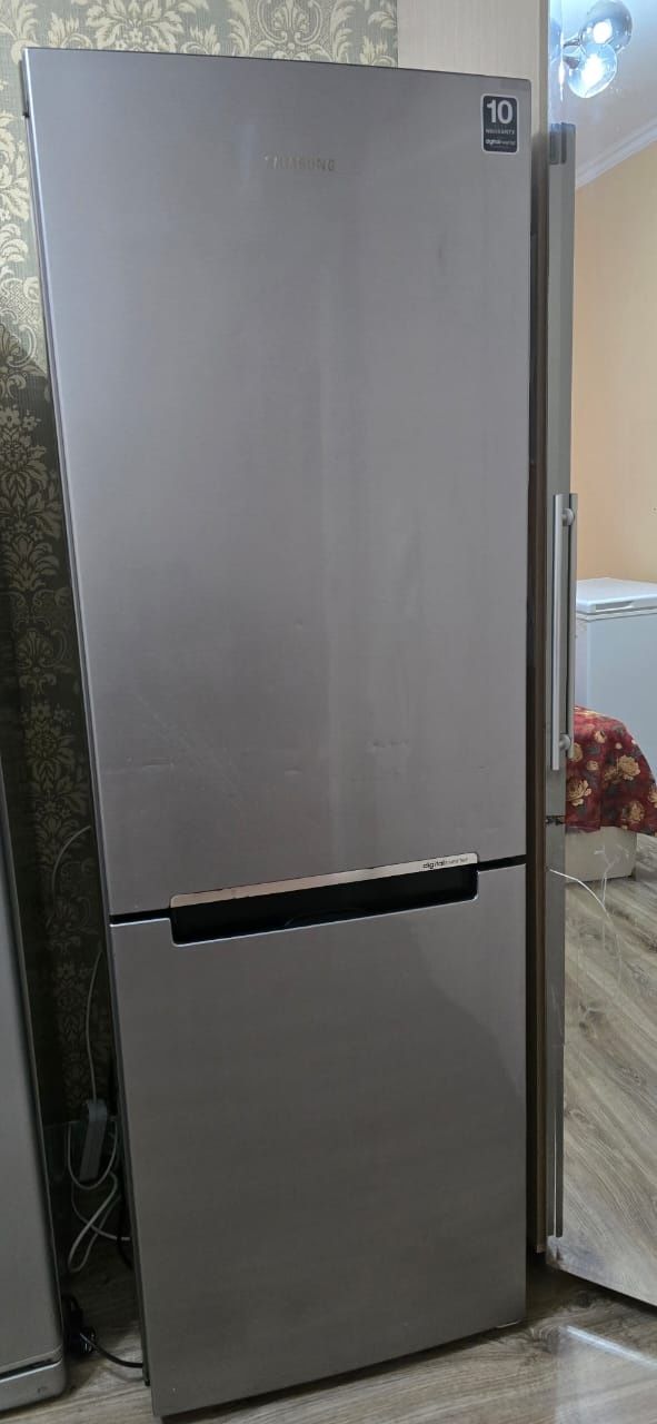 Продается холодильник