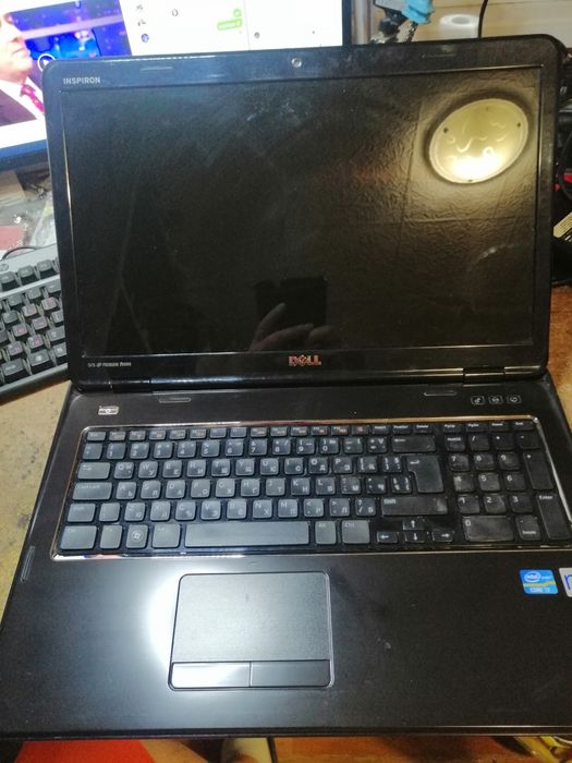 Dell Inspiron N7110