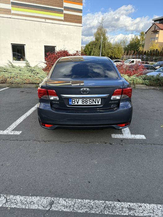 Toyota Avensi facelift