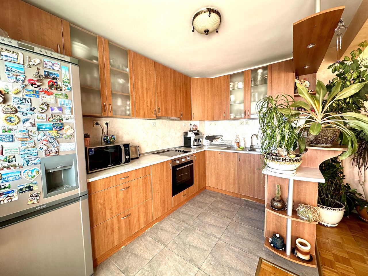 Продава се Тристаен апартамент в Велико Търново, Център - 88 кв.м за 1705 €/кв.м - Снимка #8