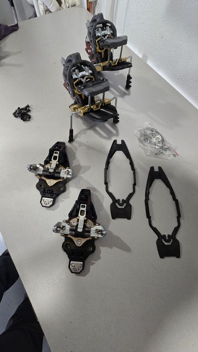 Legaturi ski tura Dynafit Beast 14