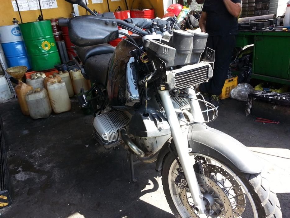 Мотоциклет БМВ(BMW R1100 GS) на части