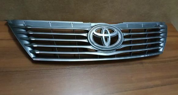 Решетка радиатора Тойота Камри 50/ Toyota Camry 50