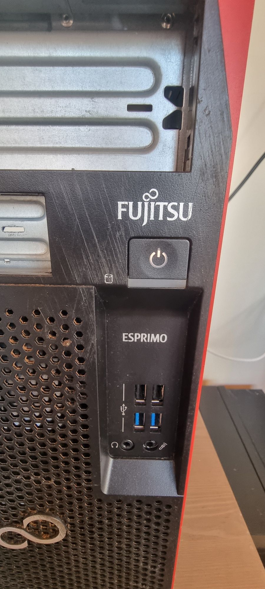 Настолен компютър Fujitsu M16W
