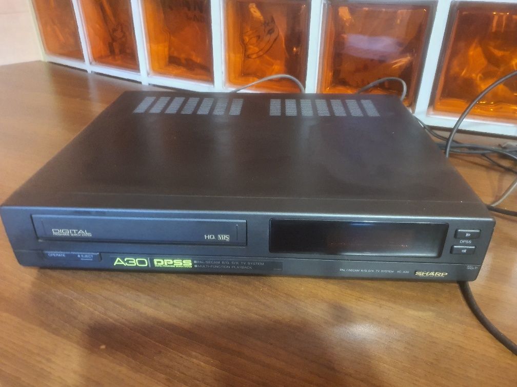 Video recorder VHS Sharp