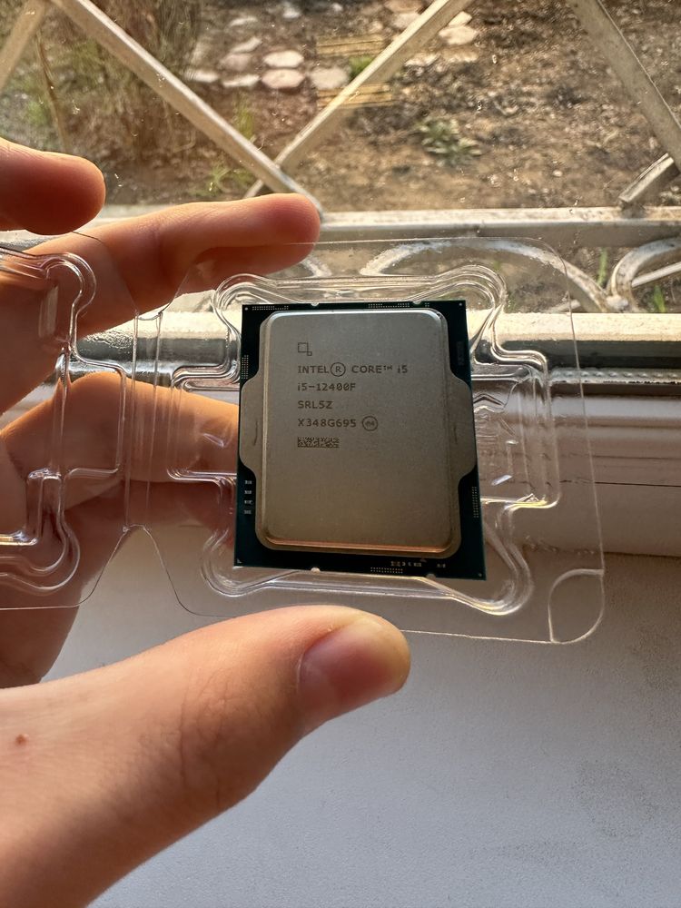 Процессор Intel Core i5 12400f