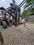 Stivuitor tractor tiranti