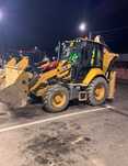 Închiriez buldoexcavator, miniescavator, basculă