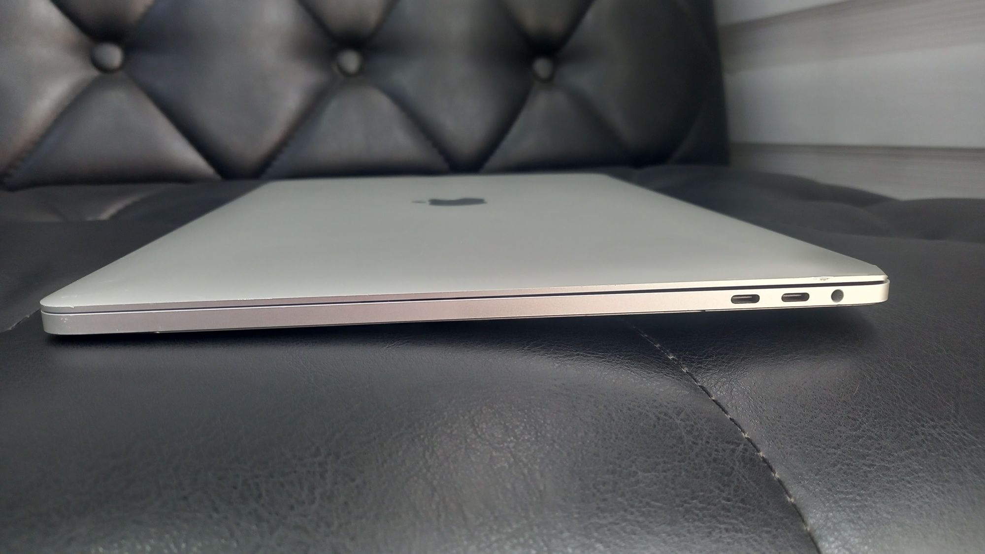 Apple MacBook Pro 2016 15 inch i7-16-512