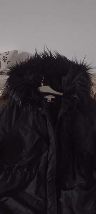Geaca neagra H&M