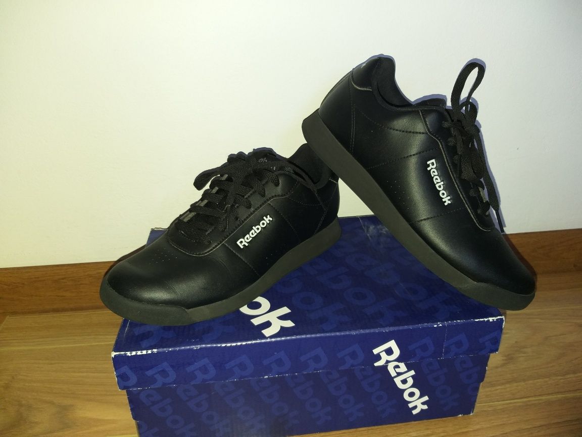 Adidasi Reebok marimea 37