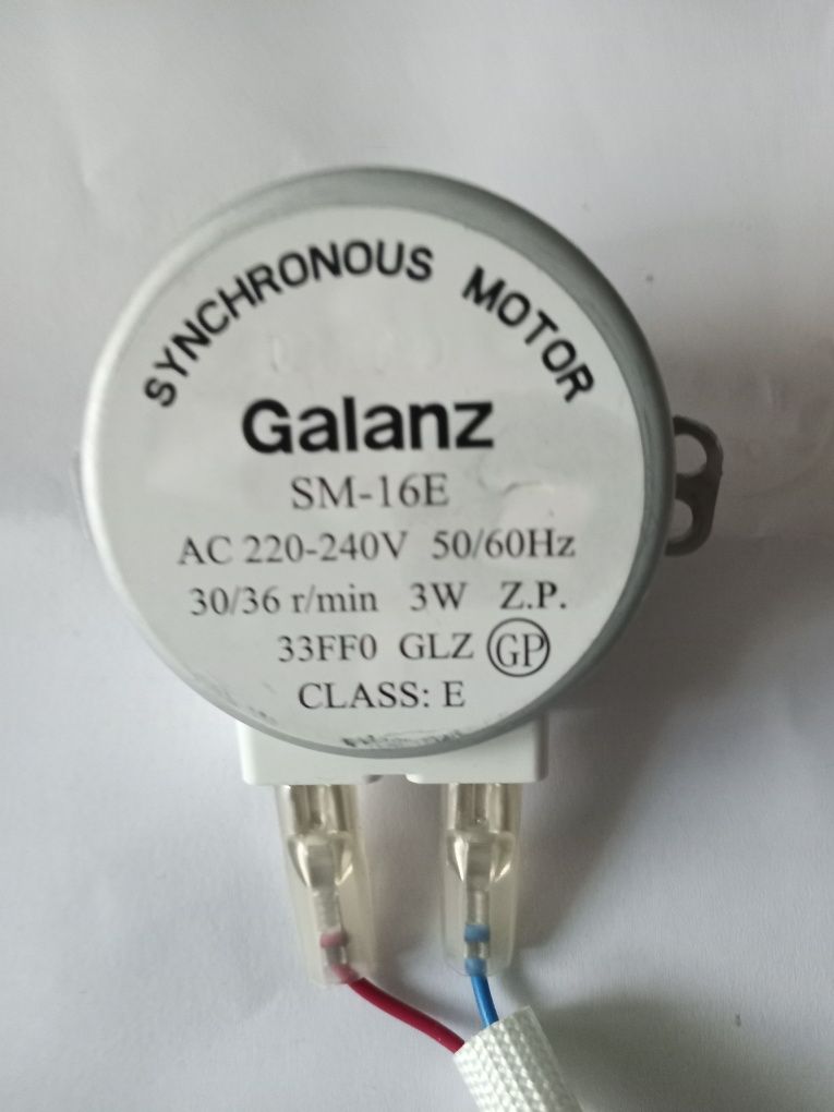 Motoras care invirte farfuria