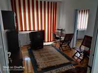 Inchiriez apartament-Casa curte
