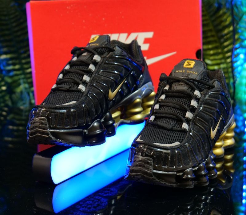 Nike Shox TL Black and Gold мъжки маратонки
