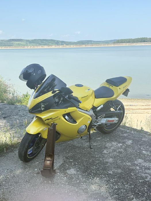 Honda Cbr F4i an fabricatie 2002