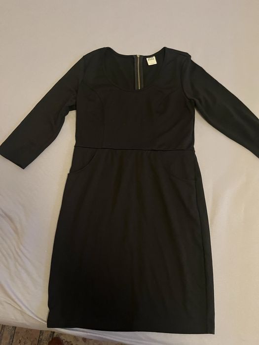 Rochie iarna cu buzunare , neagra , L