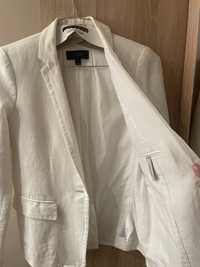 Бяло сако от лен