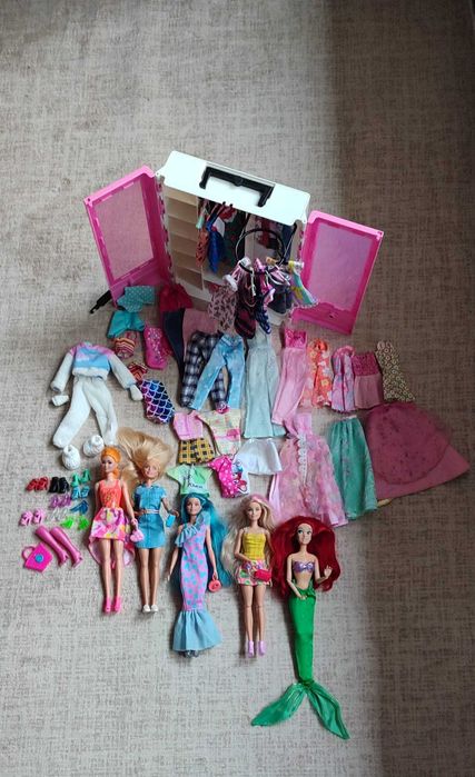 Dressing/dulap Barbie cu