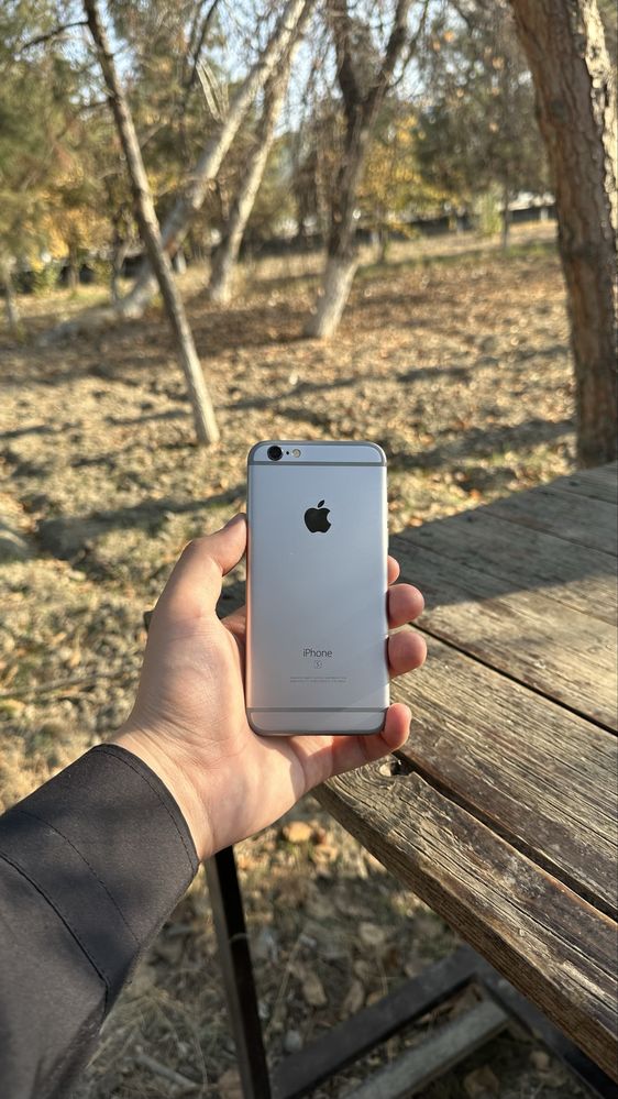 Iphone 6s  64GB.