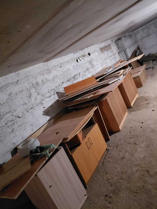 отдам старую мебель в большом количестве