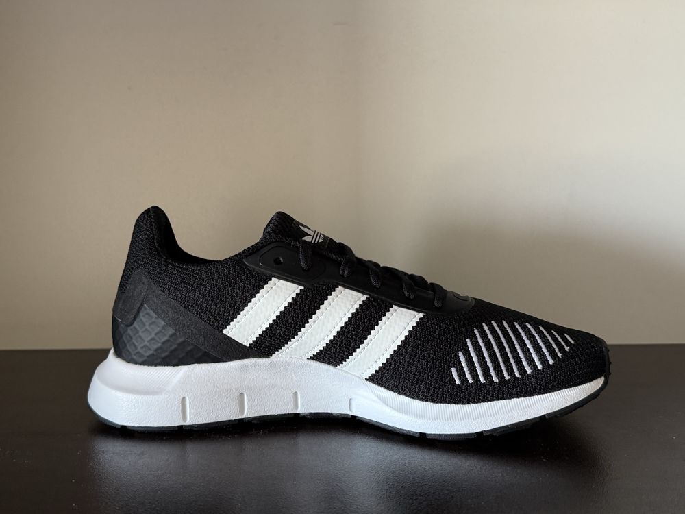 Adidas Swift Run Rf 38номер 24см Стелка Нови с Кутия