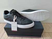 Оригинални Tommy Hilfiger 42ном.