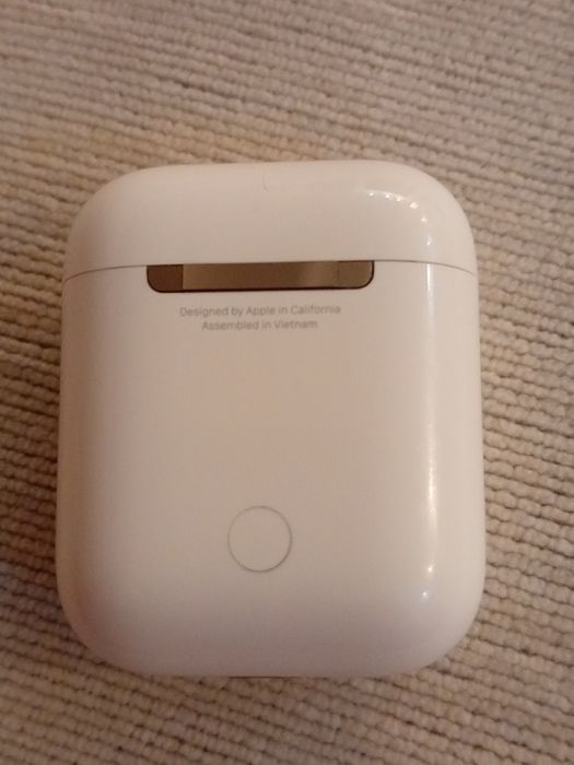 Оригинальный кейс apple AirPods 1/2 поколения — полностью рабочий