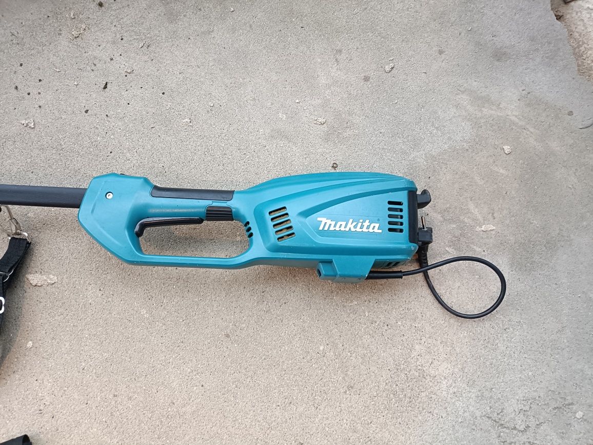 Trimmer motocoasă de tuns gazon/iarba electric Makita UR3501, putere 1