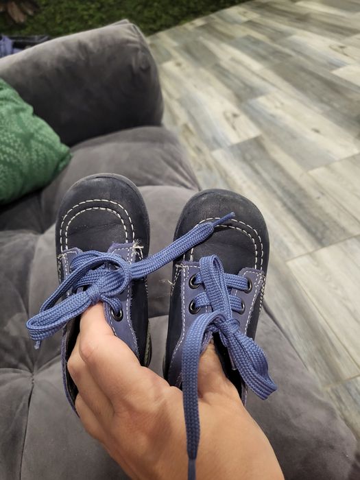 Vând papucia Melania