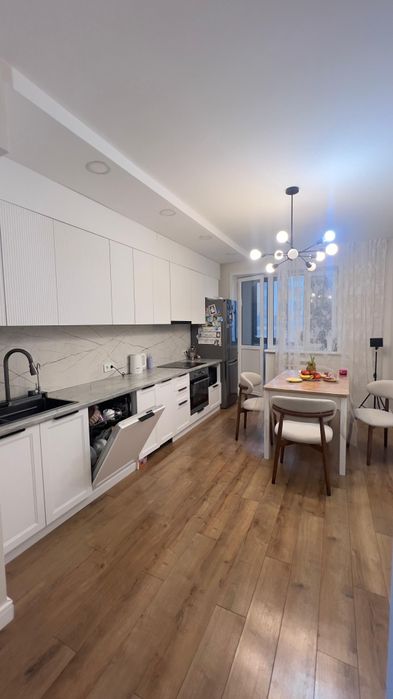 Продам двух 2х комнатную квартиру на левом берегу в Астане район Нура