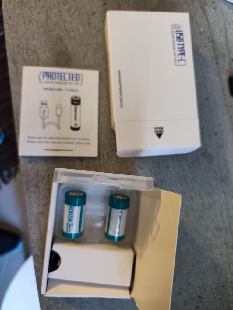 2 броя Батерия Keeppower RCR123A 1000mAh със защита и USB-C зареждане