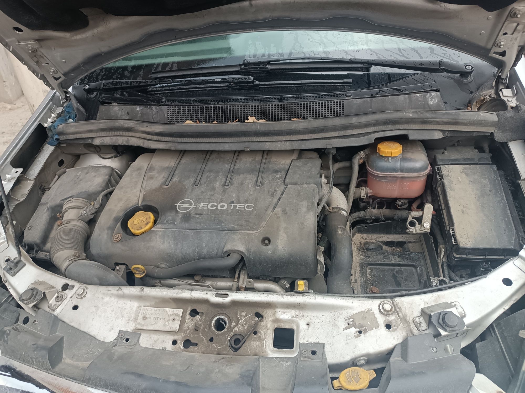 Opel Zafira B 1.9 CDTI 120 к.с. – на части