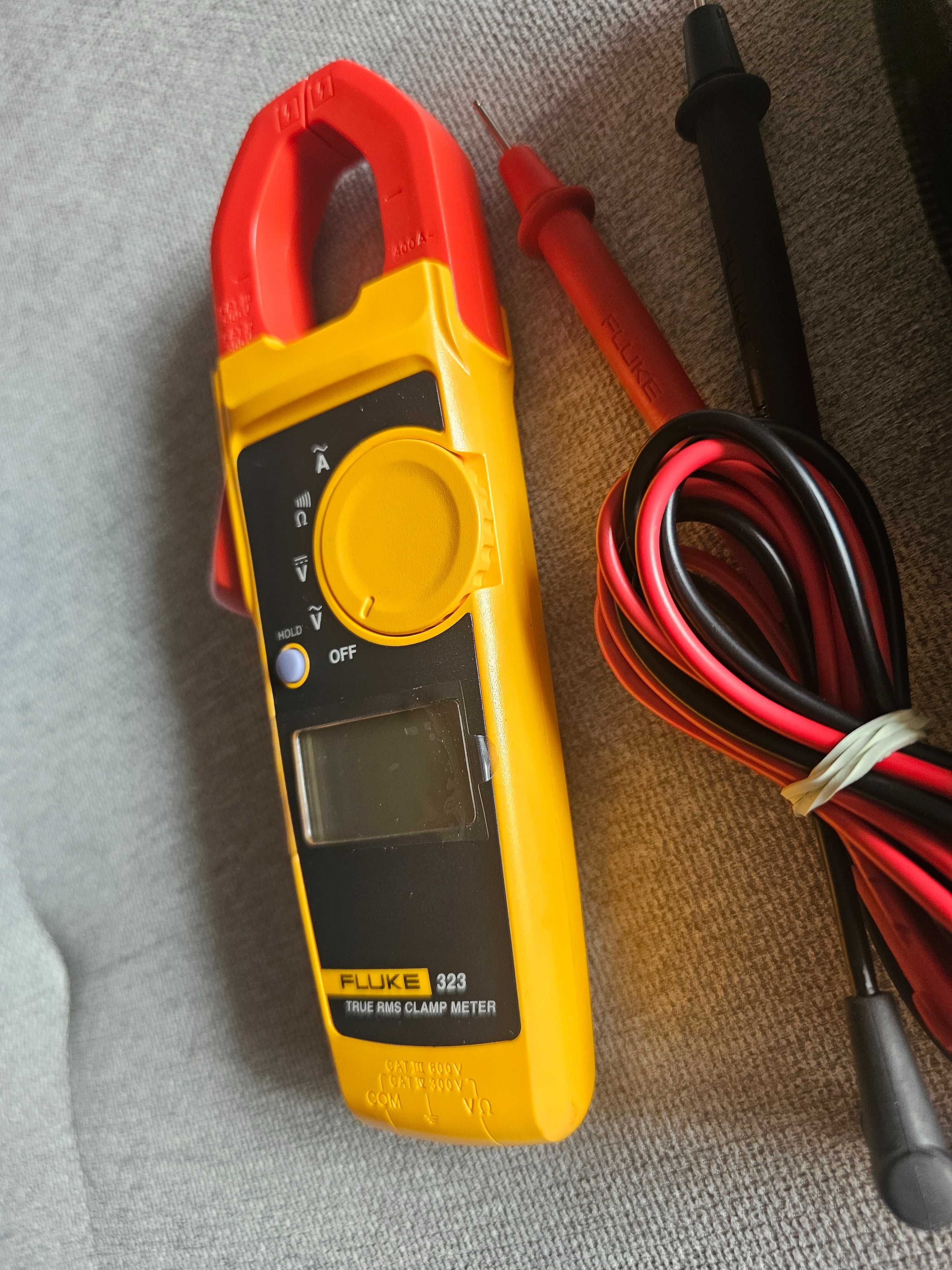 Fluke 323 амперклещи