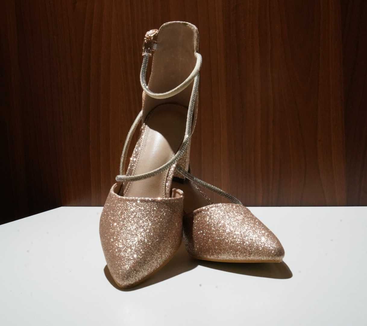 Бални обувки розово злато размер 41