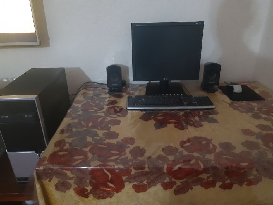 Компьютер сотилади сабвуфер,принтери хам бор