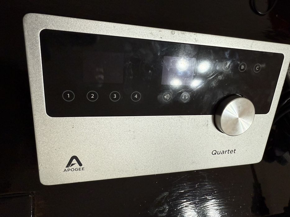 Apogee quartet placa de sunet