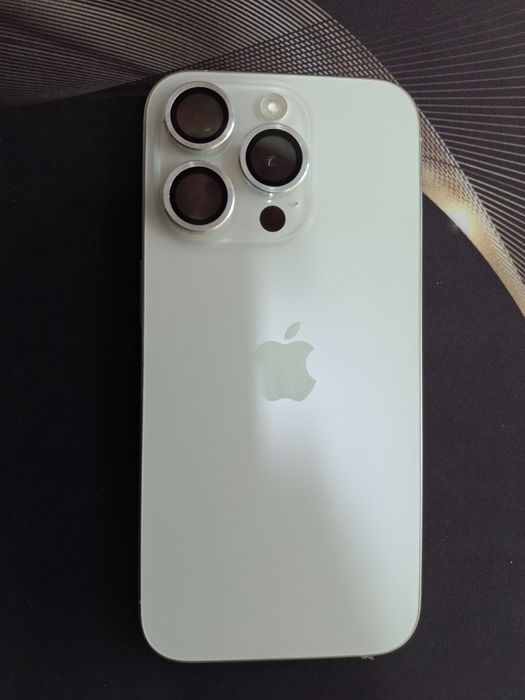 Apple 15 pro гарантия 6 месяц