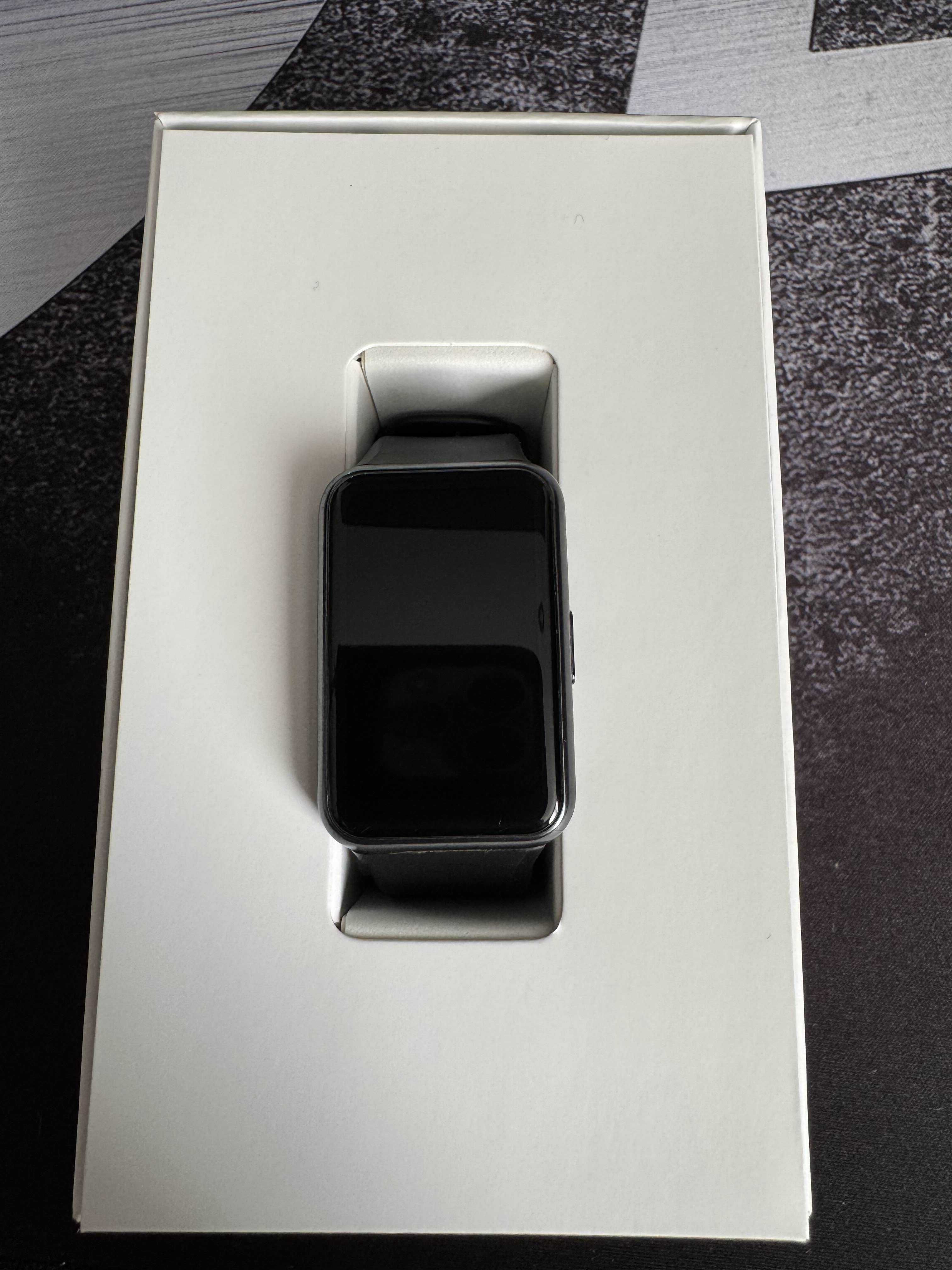 HUAWEI watch fit