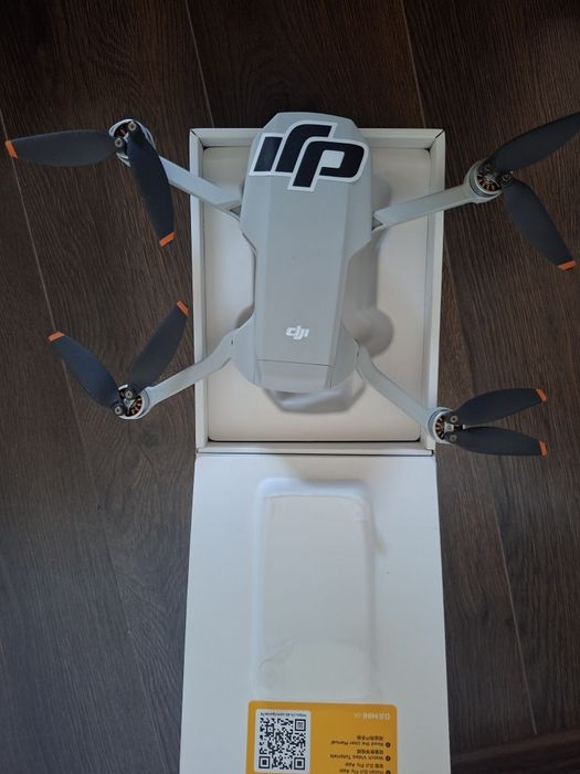 Vând dji mini 4k cu garanție 2 ani