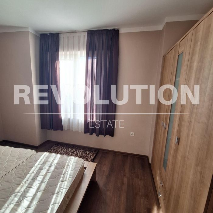 Дава се под наем Тристаен апартамент в Пловдив, Център - 80 кв.м за 450 € - Снимка #2