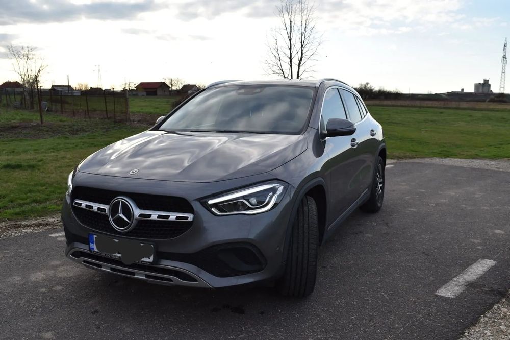 Mercedes-Benz GLA MERCEDES-BENZ GLA  SUV 2l benzina 4x4 pos finantare an2021 cu garantie