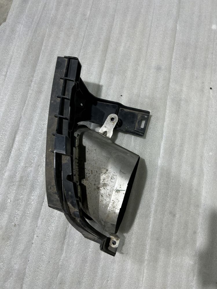Ornament toba dreapta cu suport audi a6 c7 facelift 4g0253825p