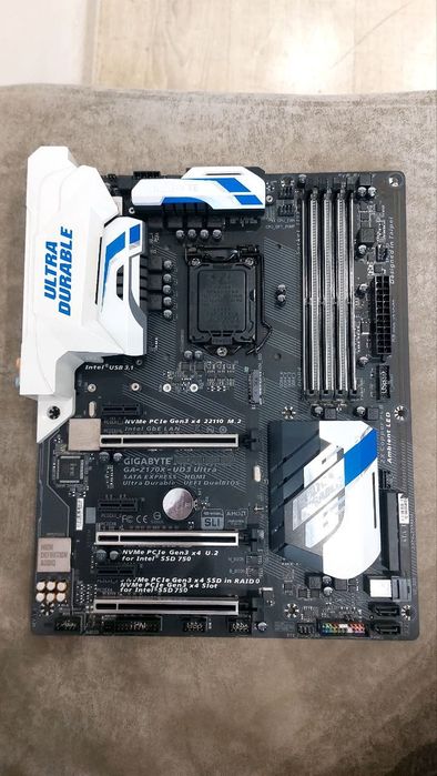 Gigabyte  GA-Z170X-UD3 Ultra состояния отлично.