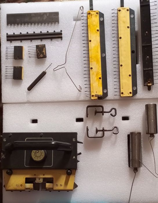 Вязальная машинка Нева