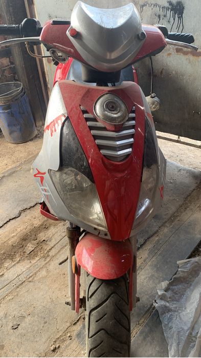 Продам скутер 150 кубов