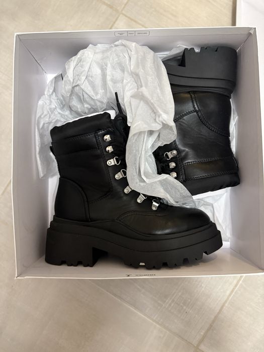 Кожени боти Guess