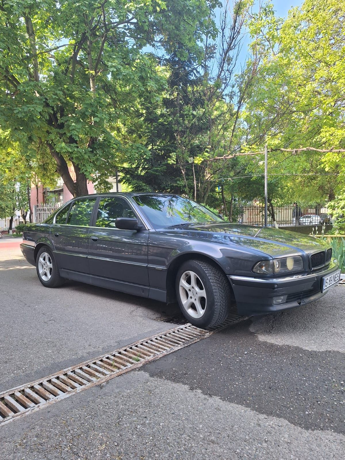 Vând BMW e 38 25 tds manual