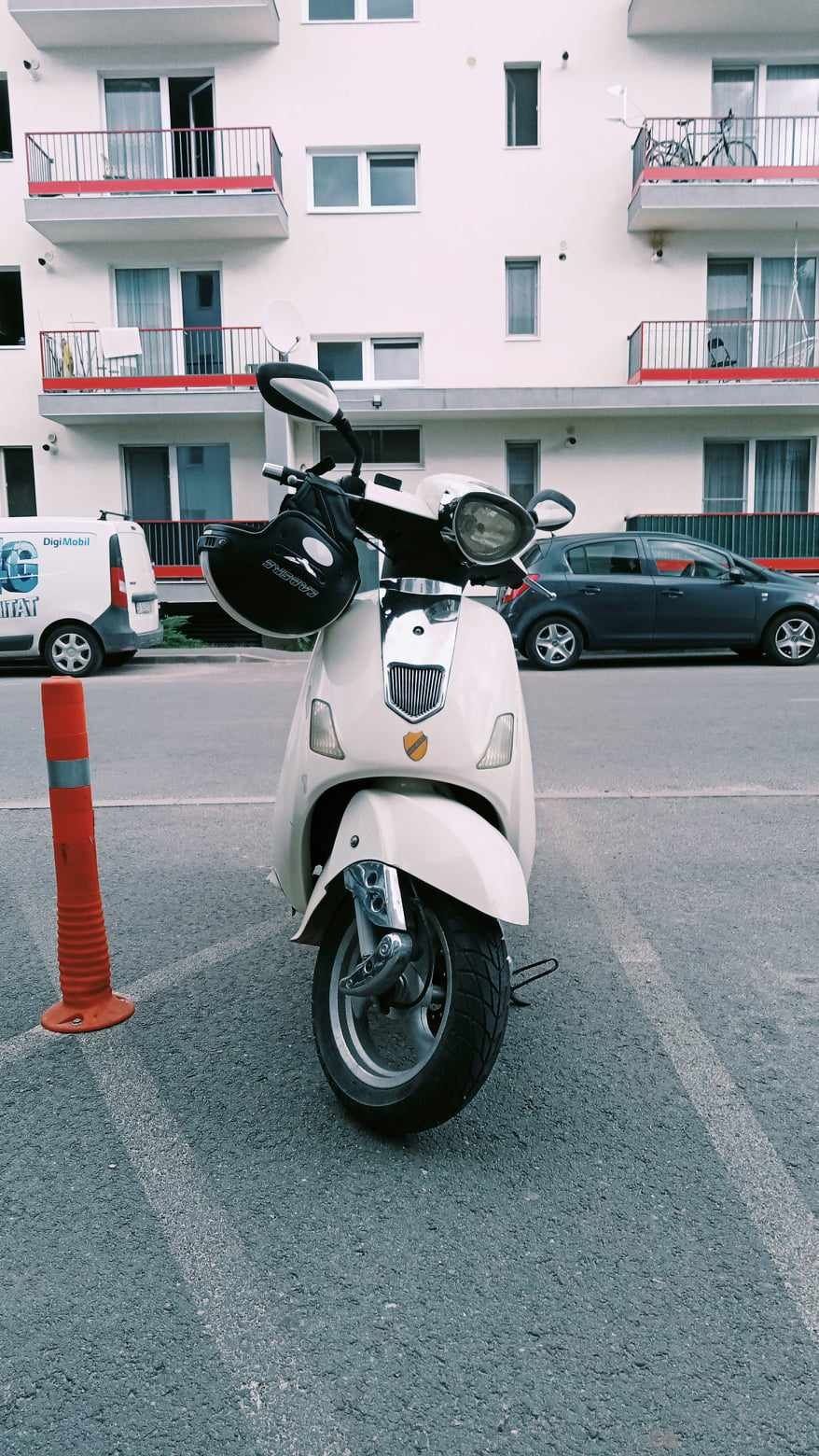 Vand Scuter Benero