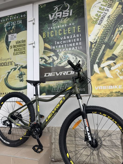 Vand biciclete diferite modele,service biciclete si piese